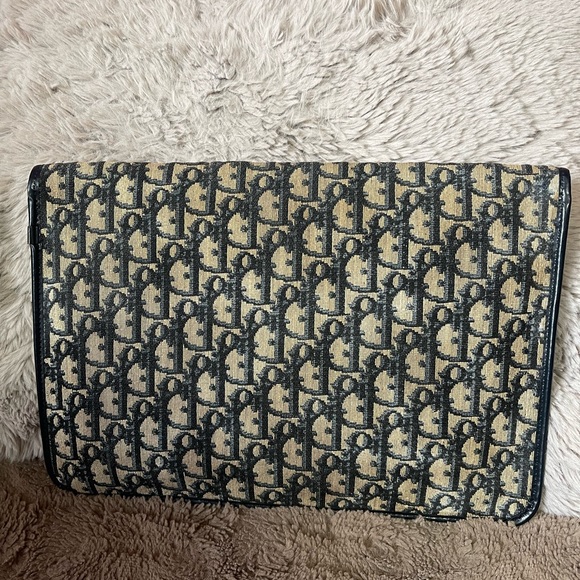 Christian Dior clutch - Picture 2 of 7